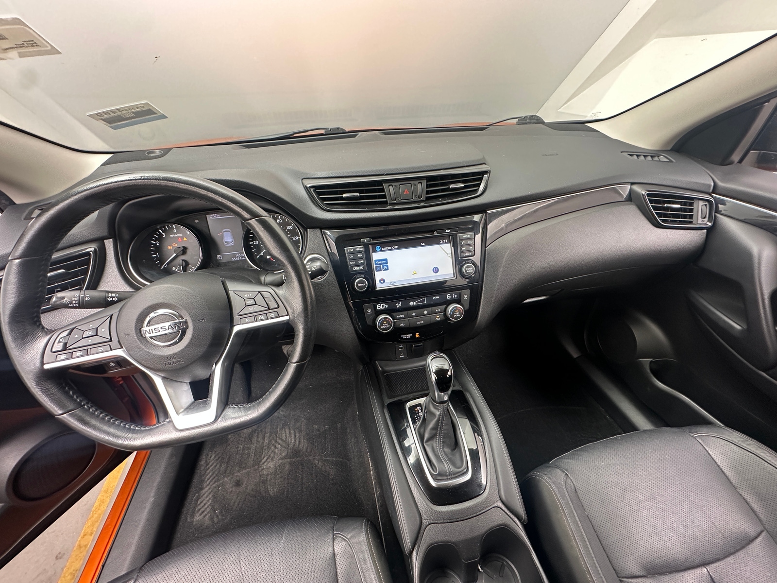 Thumbnail: 2017 Nissan Rogue Sport - 2