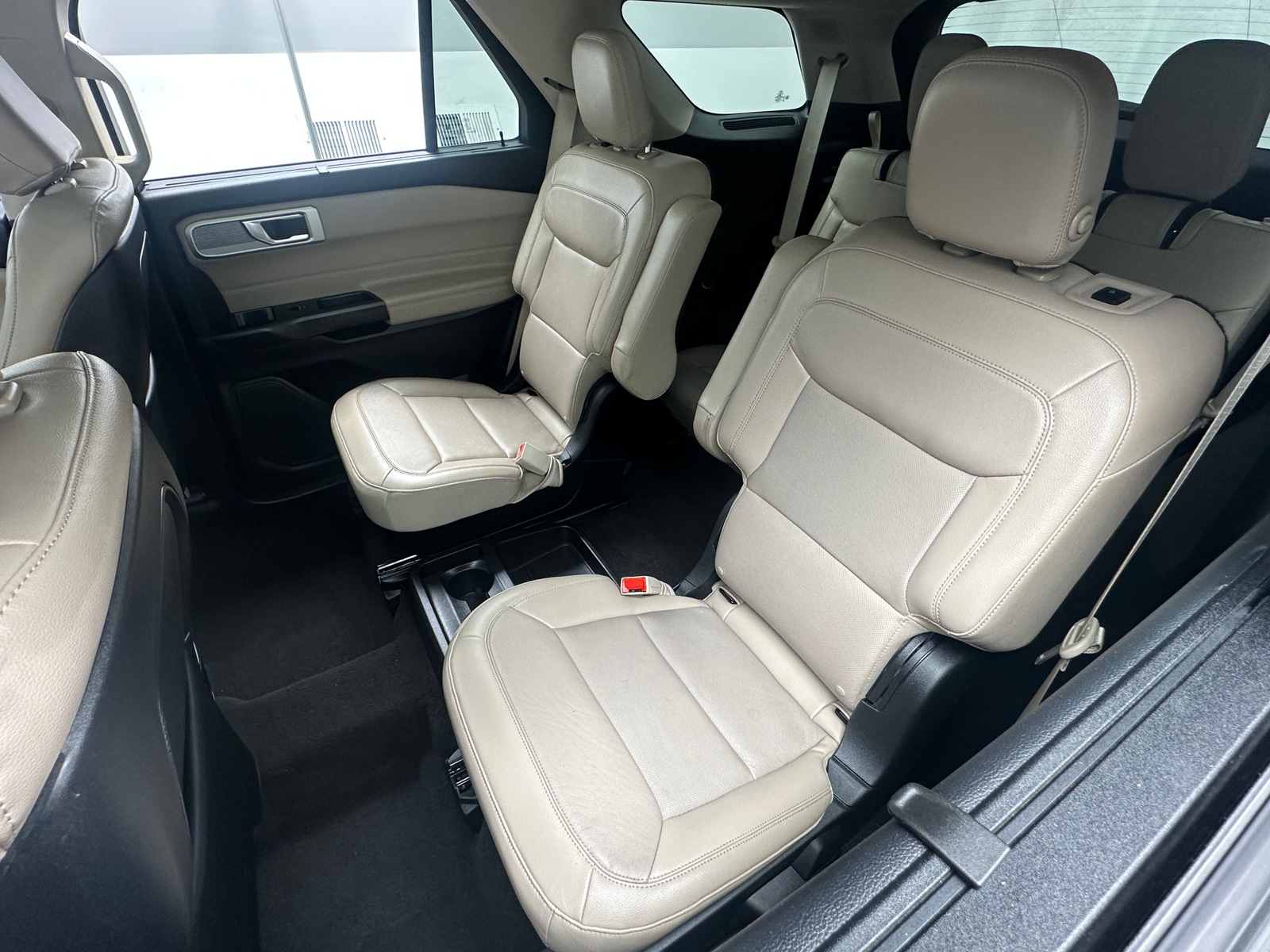 Thumbnail: 2020 Ford Explorer - 5