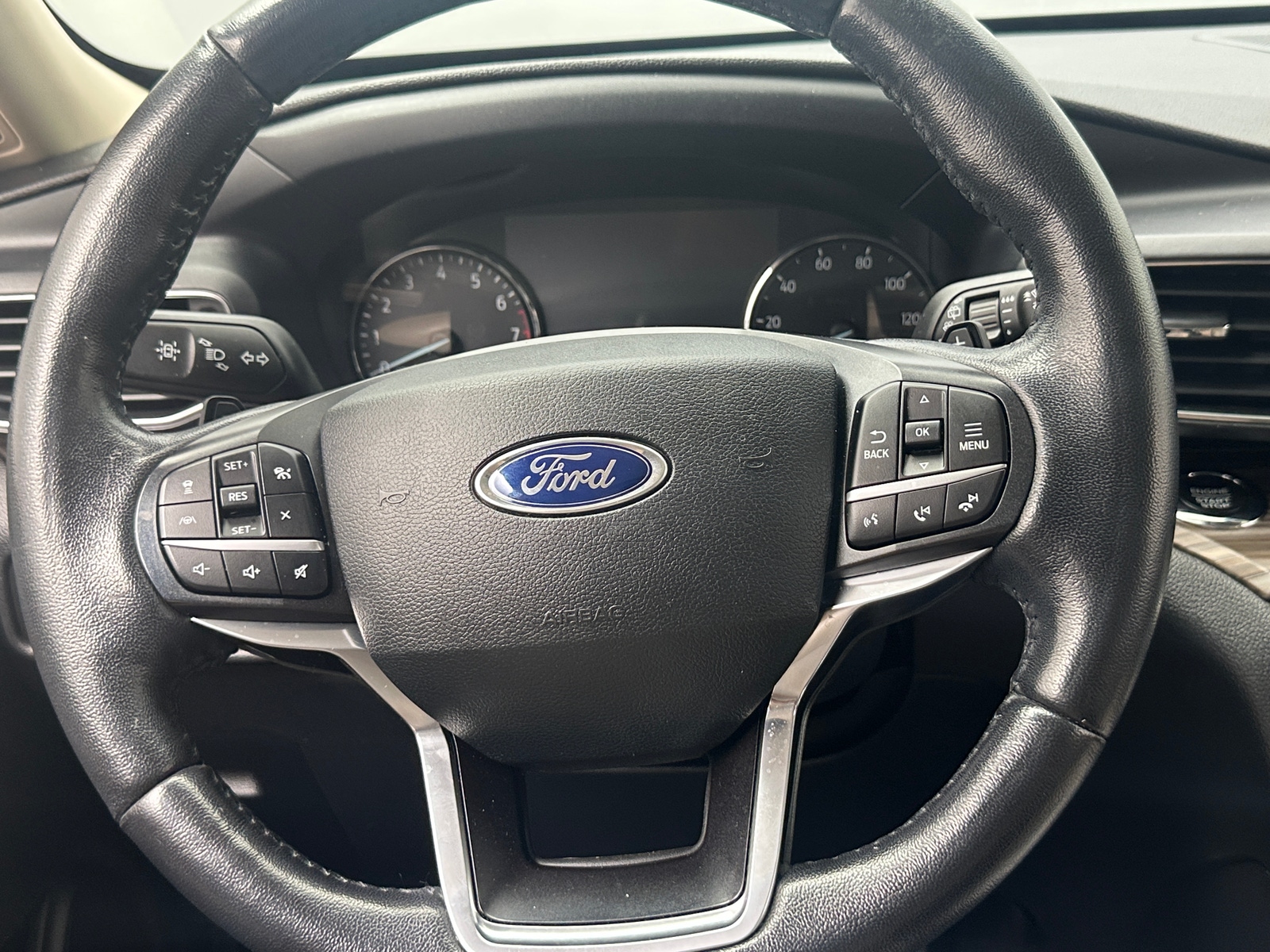 Thumbnail: 2020 Ford Explorer - 4