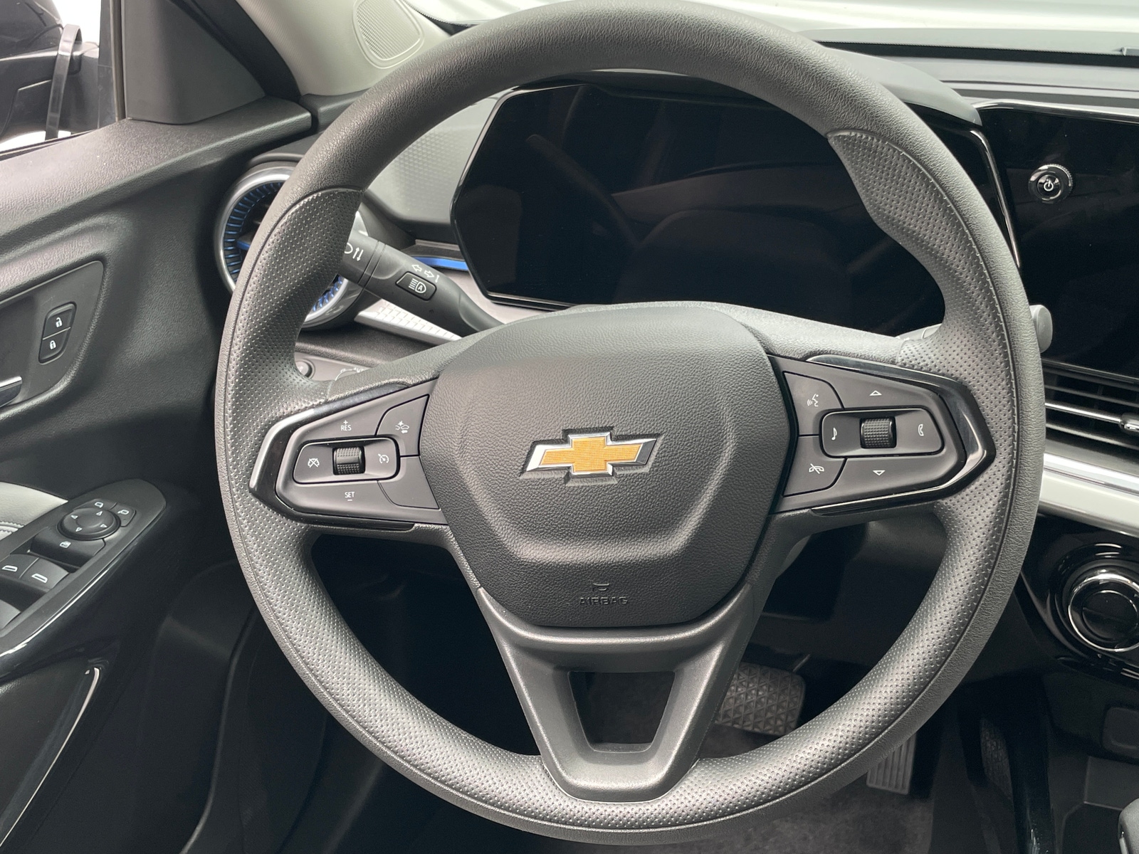 Thumbnail: 2025 Chevrolet Trax - 5