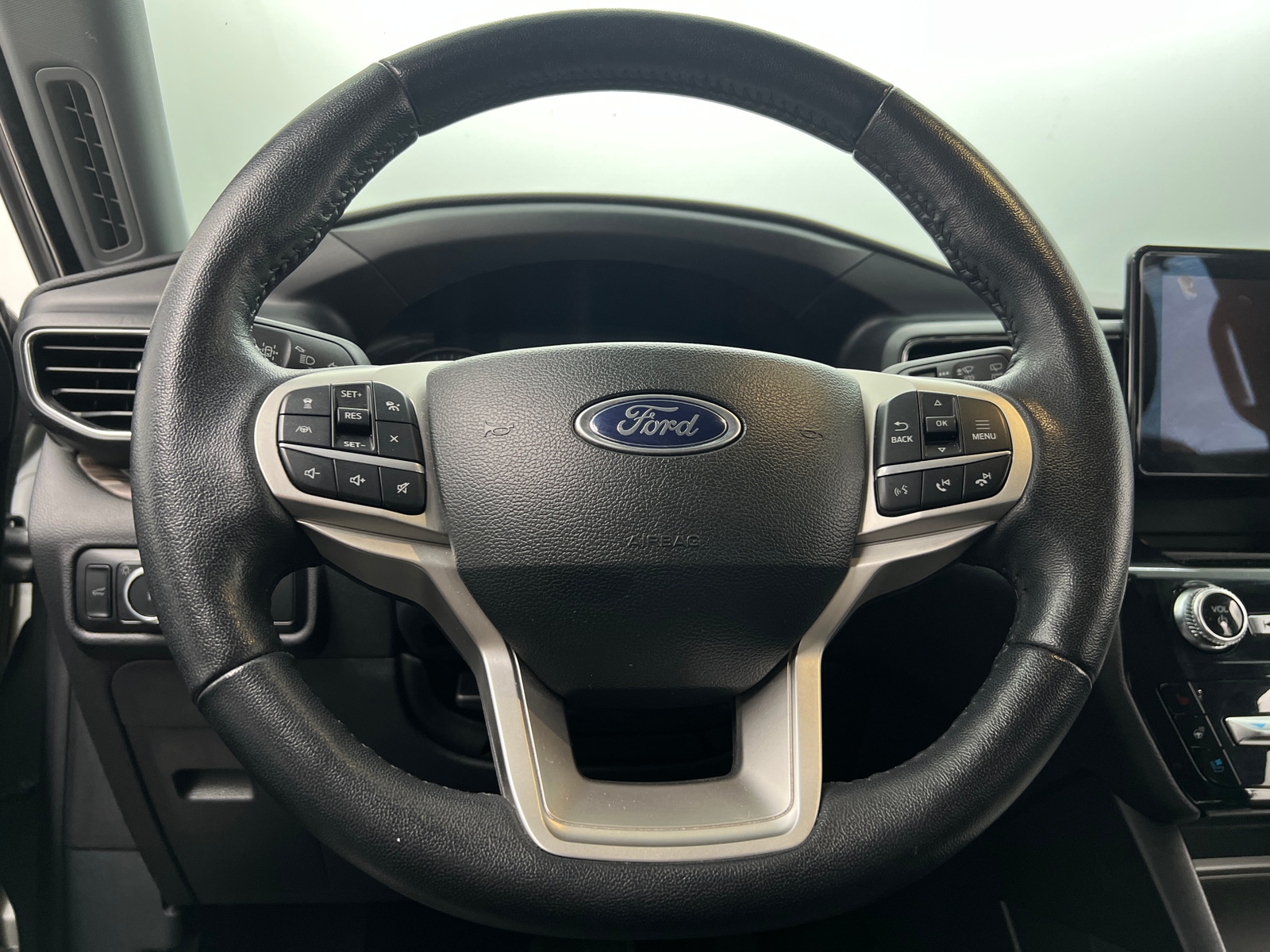 Thumbnail: 2023 Ford Explorer - 4