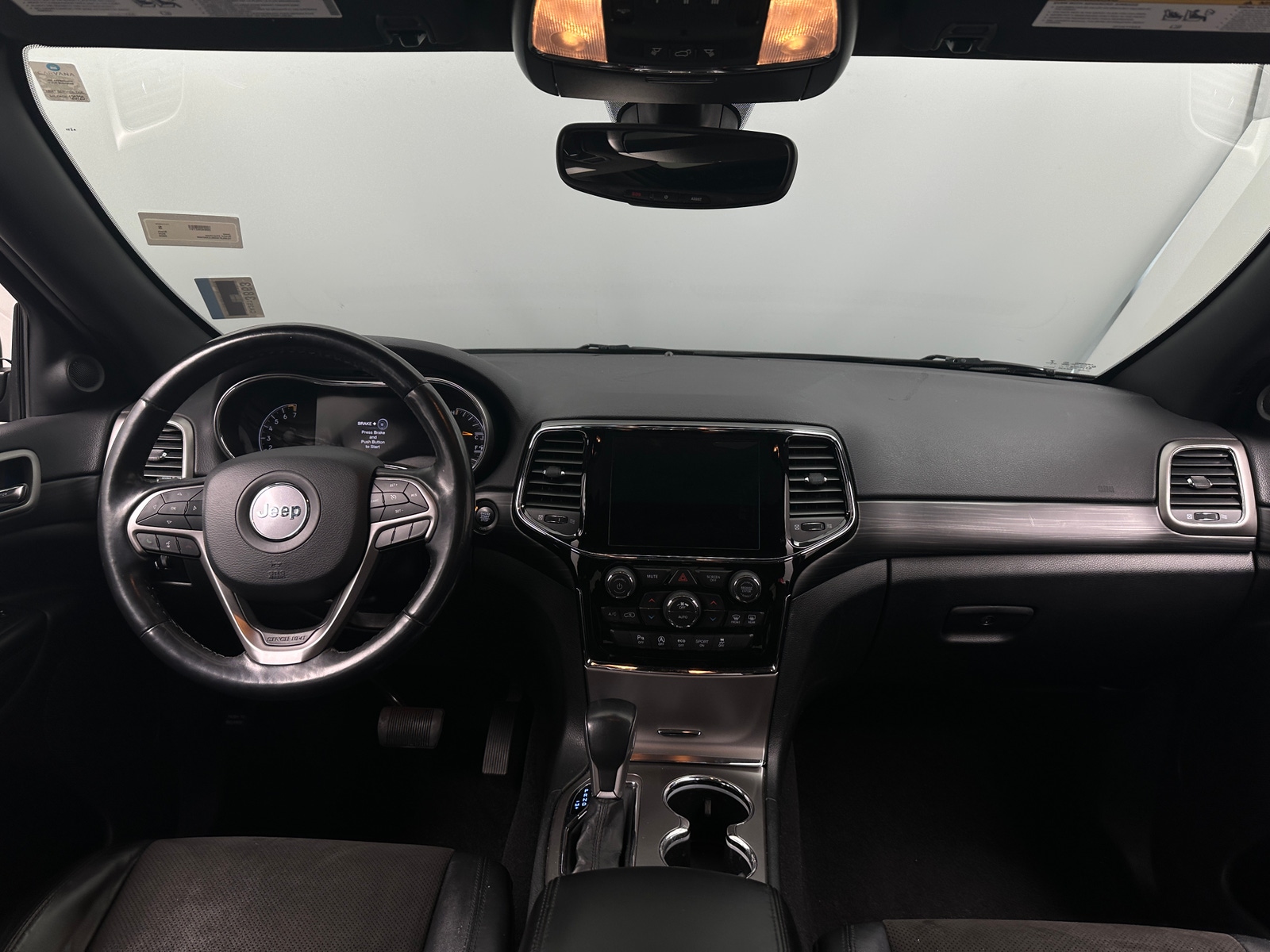 Thumbnail: 2020 Jeep Grand Cherokee - 3