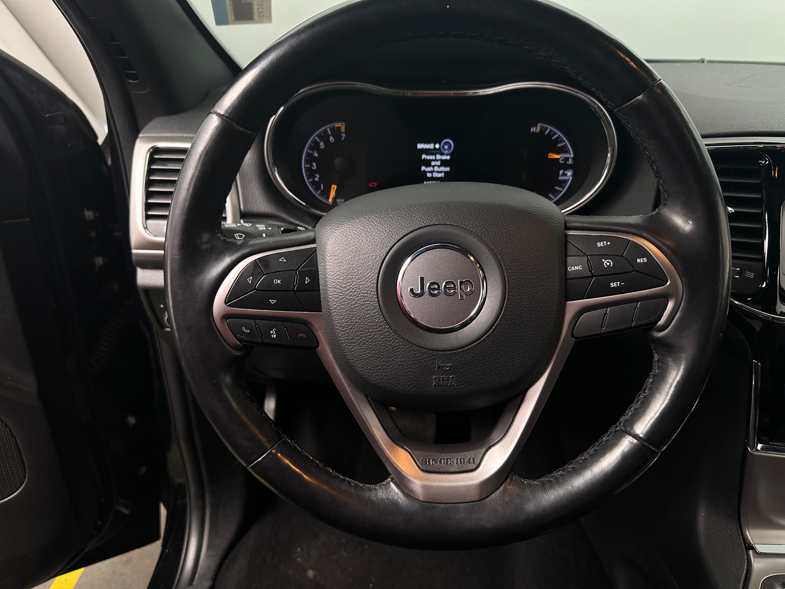 Thumbnail: 2020 Jeep Grand Cherokee - 5