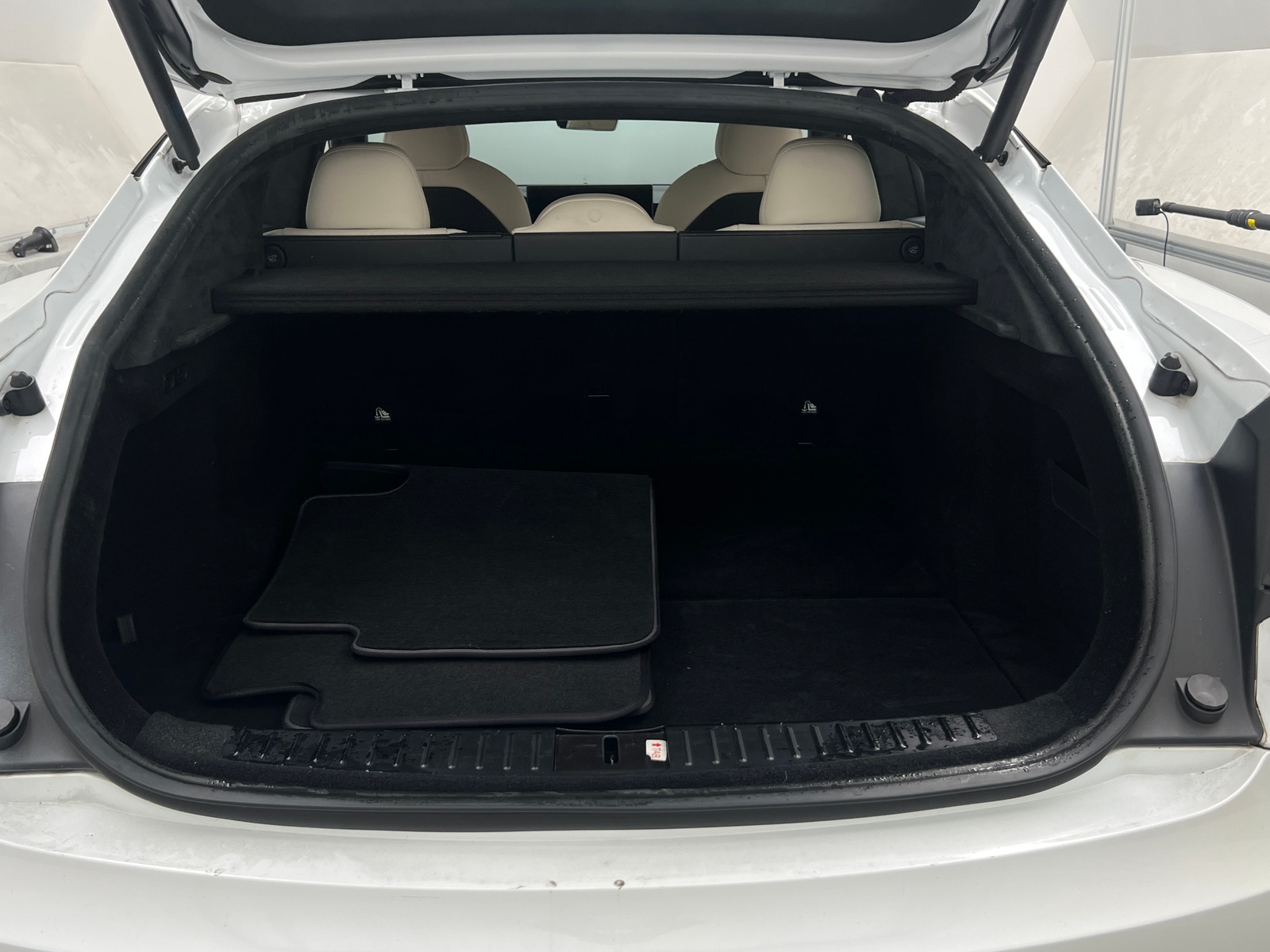 Thumbnail: 2022 Tesla Model S - 6