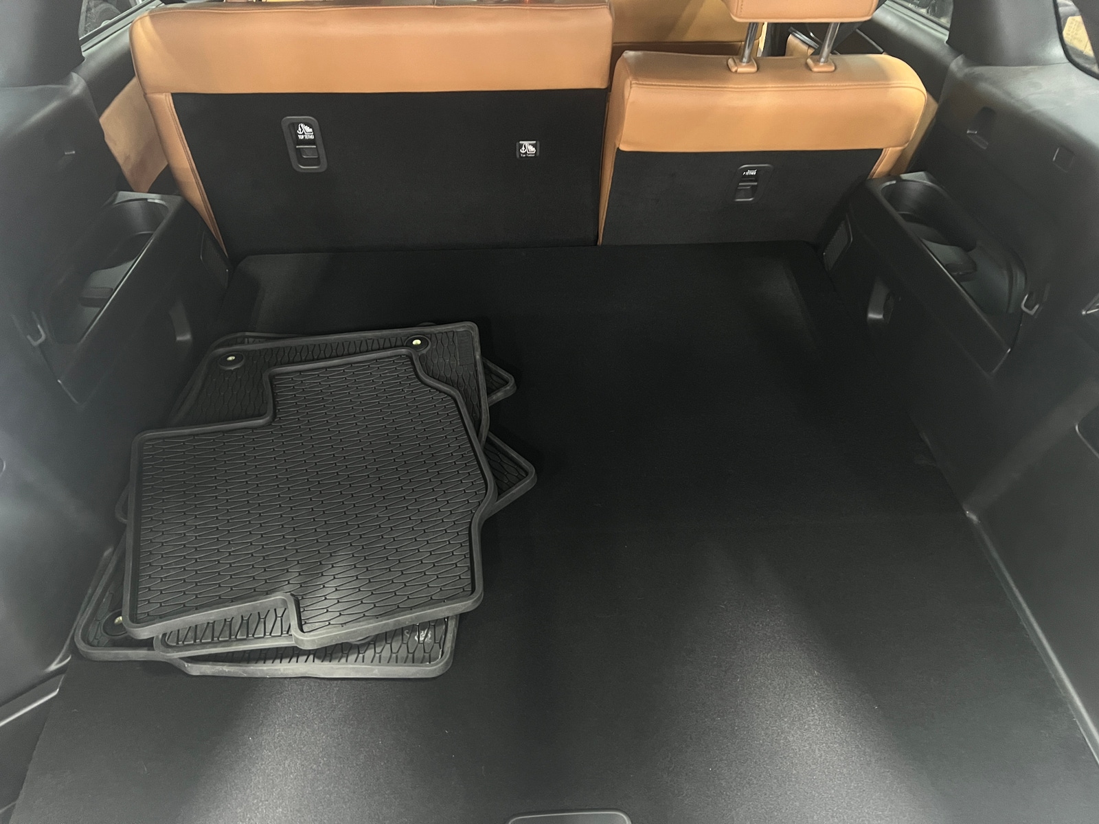 Thumbnail: 2025 Mazda CX-70 - 6