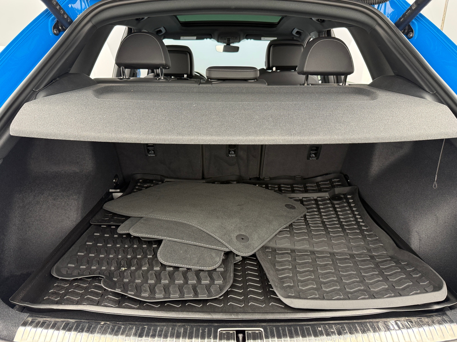 Thumbnail: 2023 Audi Q3 - 6