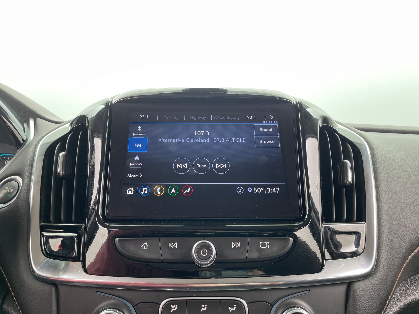 Thumbnail: 2020 Chevrolet Traverse - 3