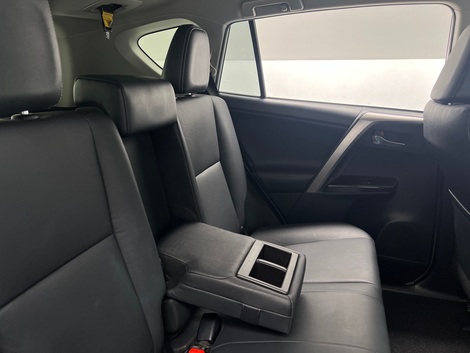 Thumbnail: 2017 Toyota RAV4 - 6