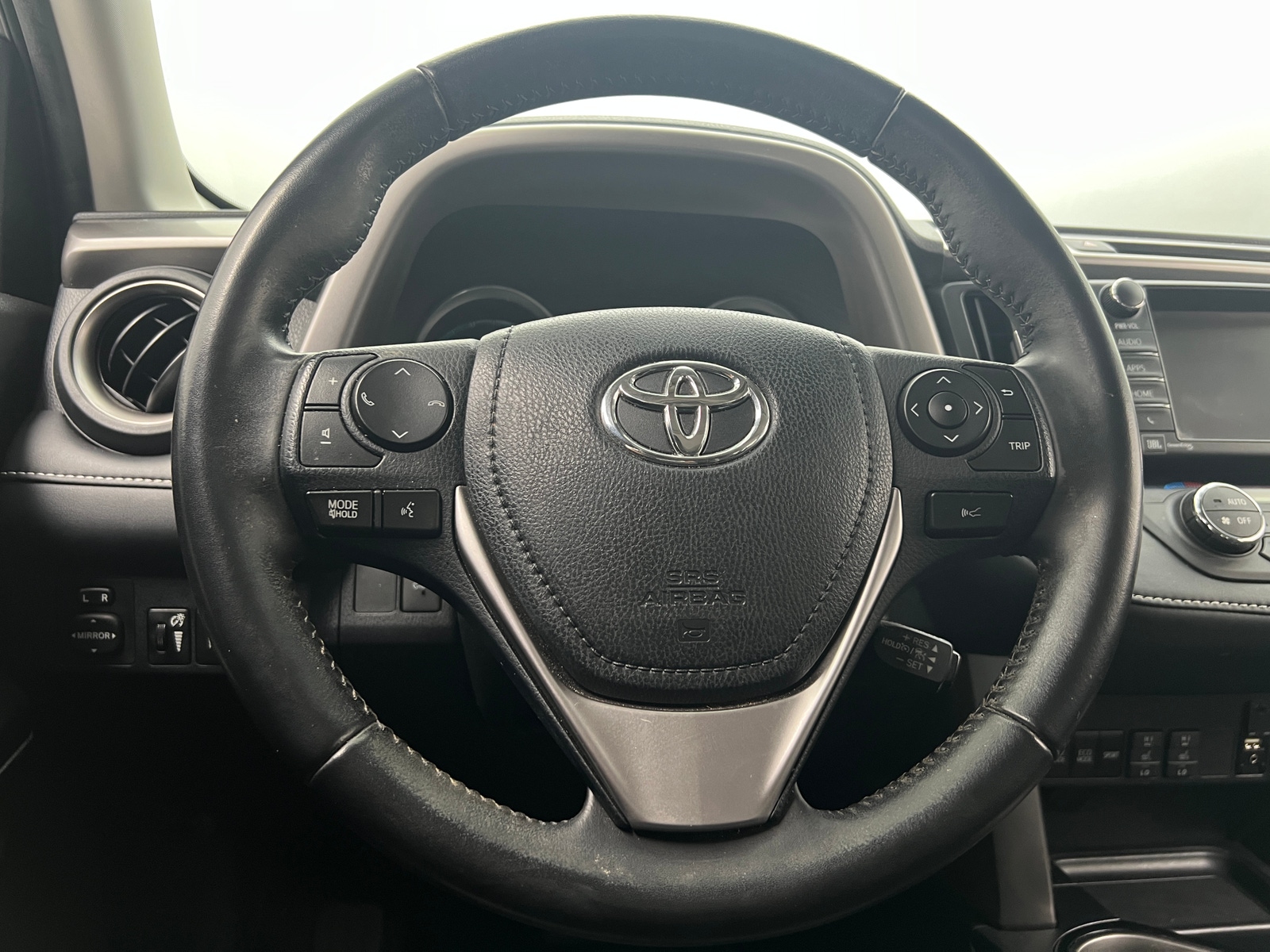 Thumbnail: 2017 Toyota RAV4 - 5