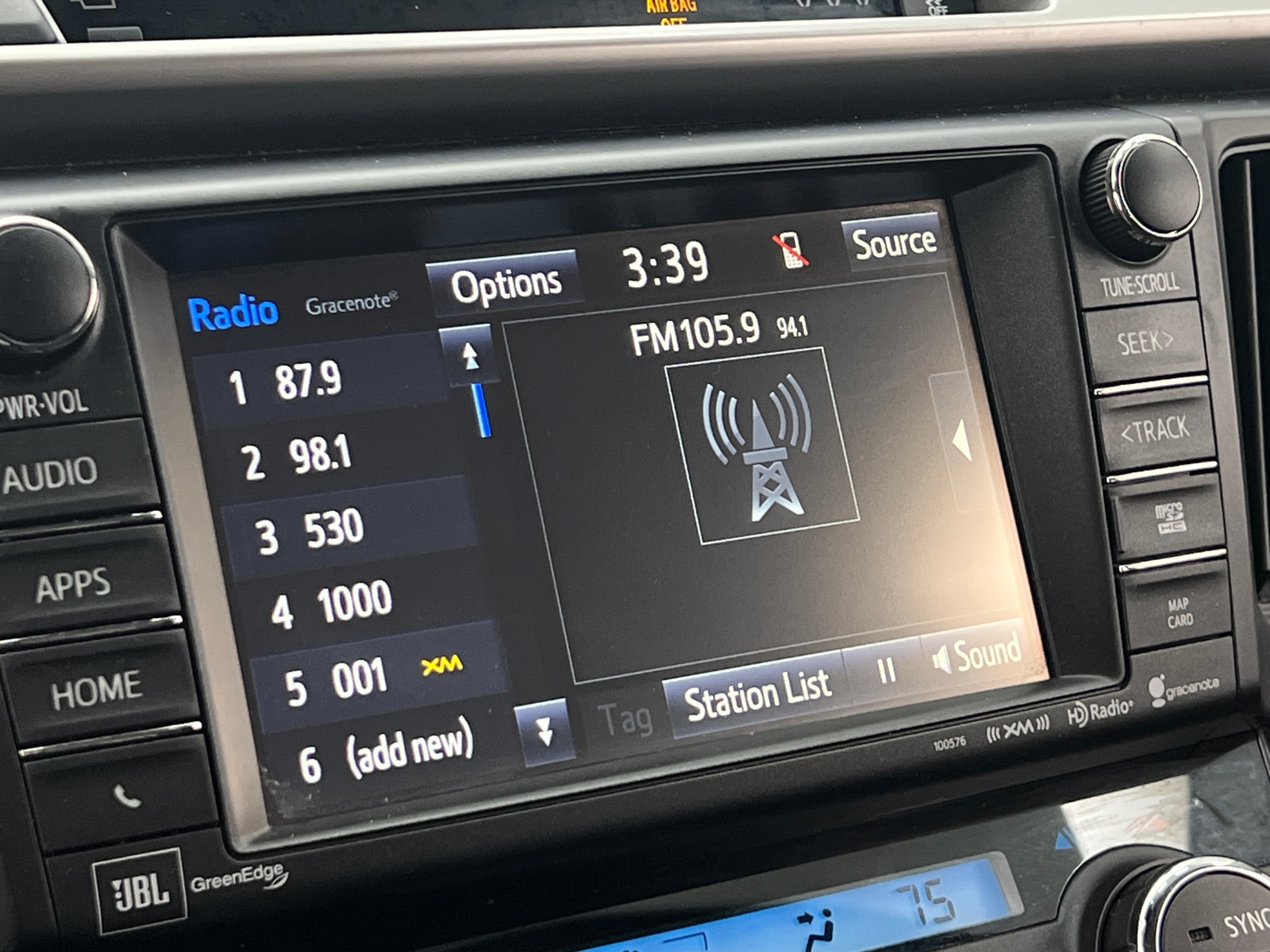 Thumbnail: 2017 Toyota RAV4 - 4