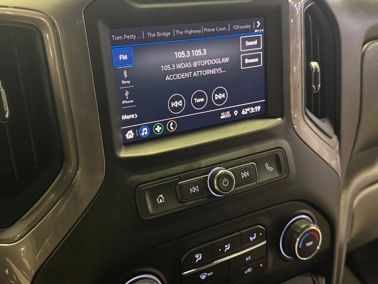 Thumbnail: 2022 Chevrolet Silverado 1500 - 4