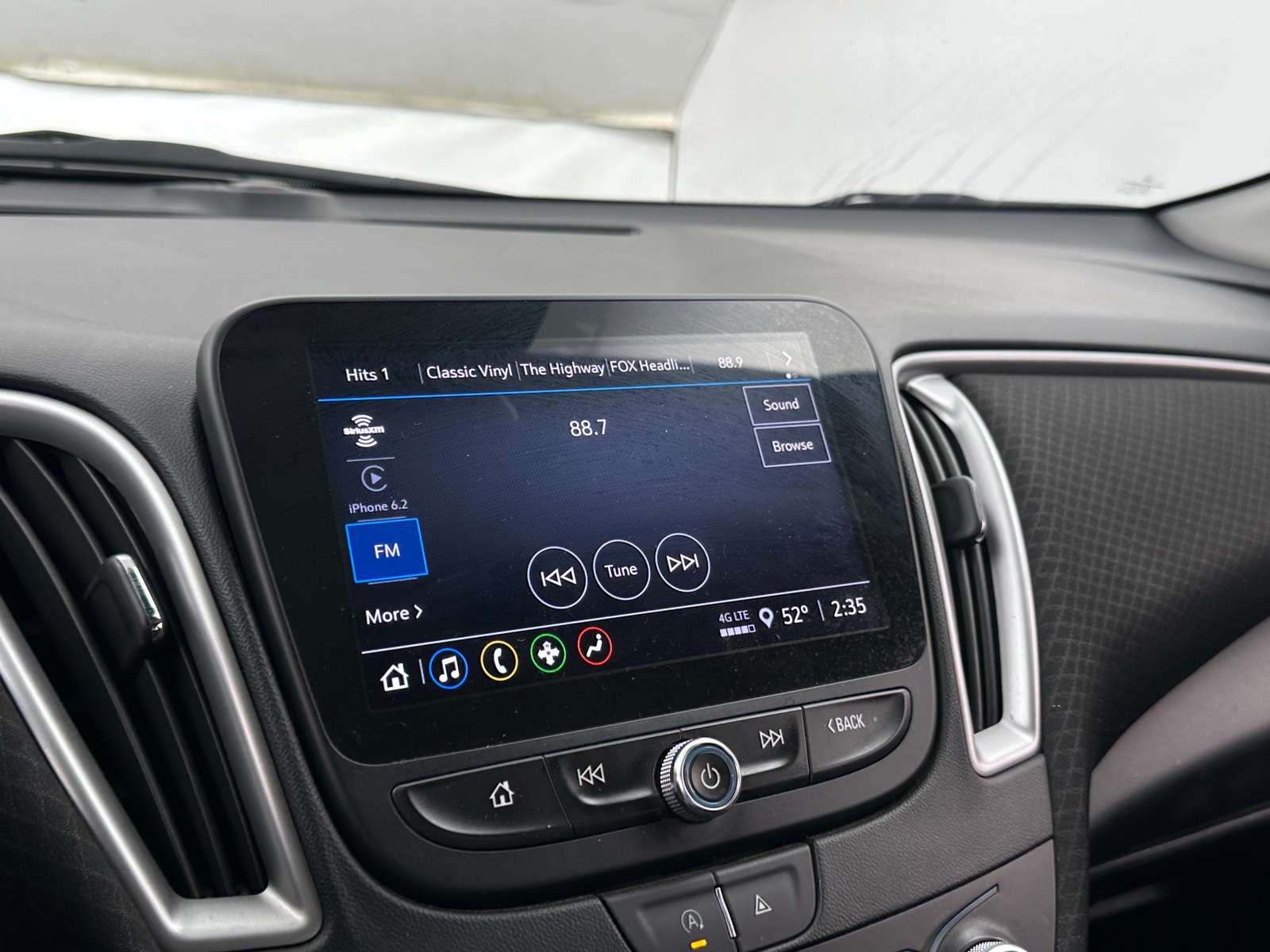 Thumbnail: 2023 Chevrolet Malibu - 4