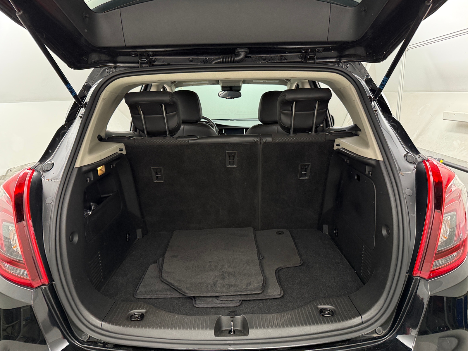 Thumbnail: 2020 Buick Encore - 7