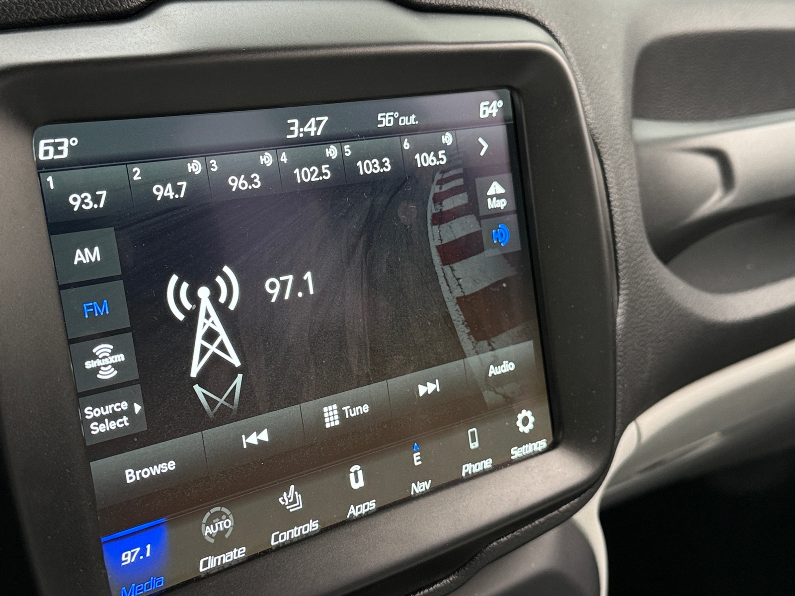 Thumbnail: 2022 Jeep Renegade - 3