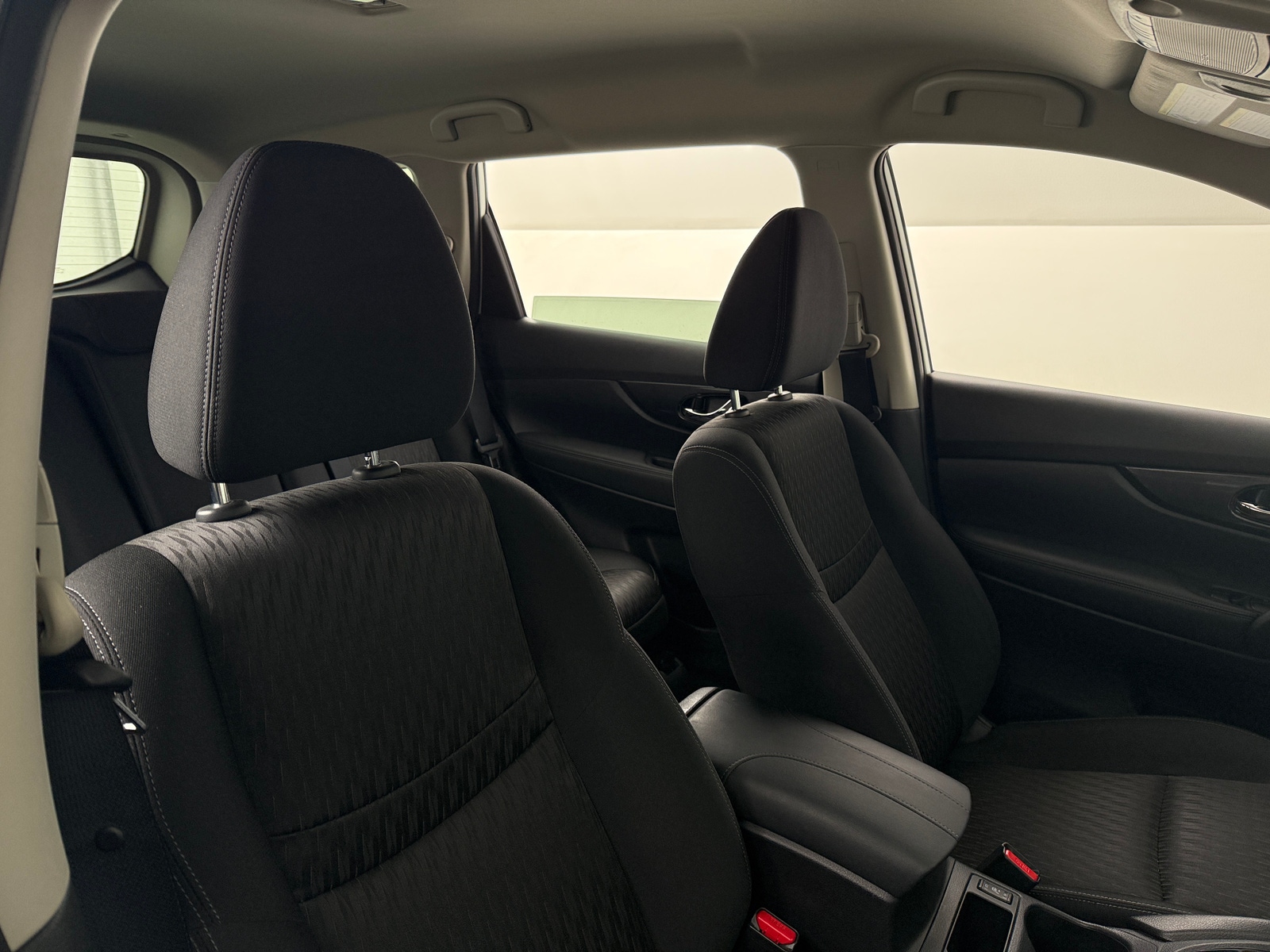 Thumbnail: 2017 Nissan Rogue - 2