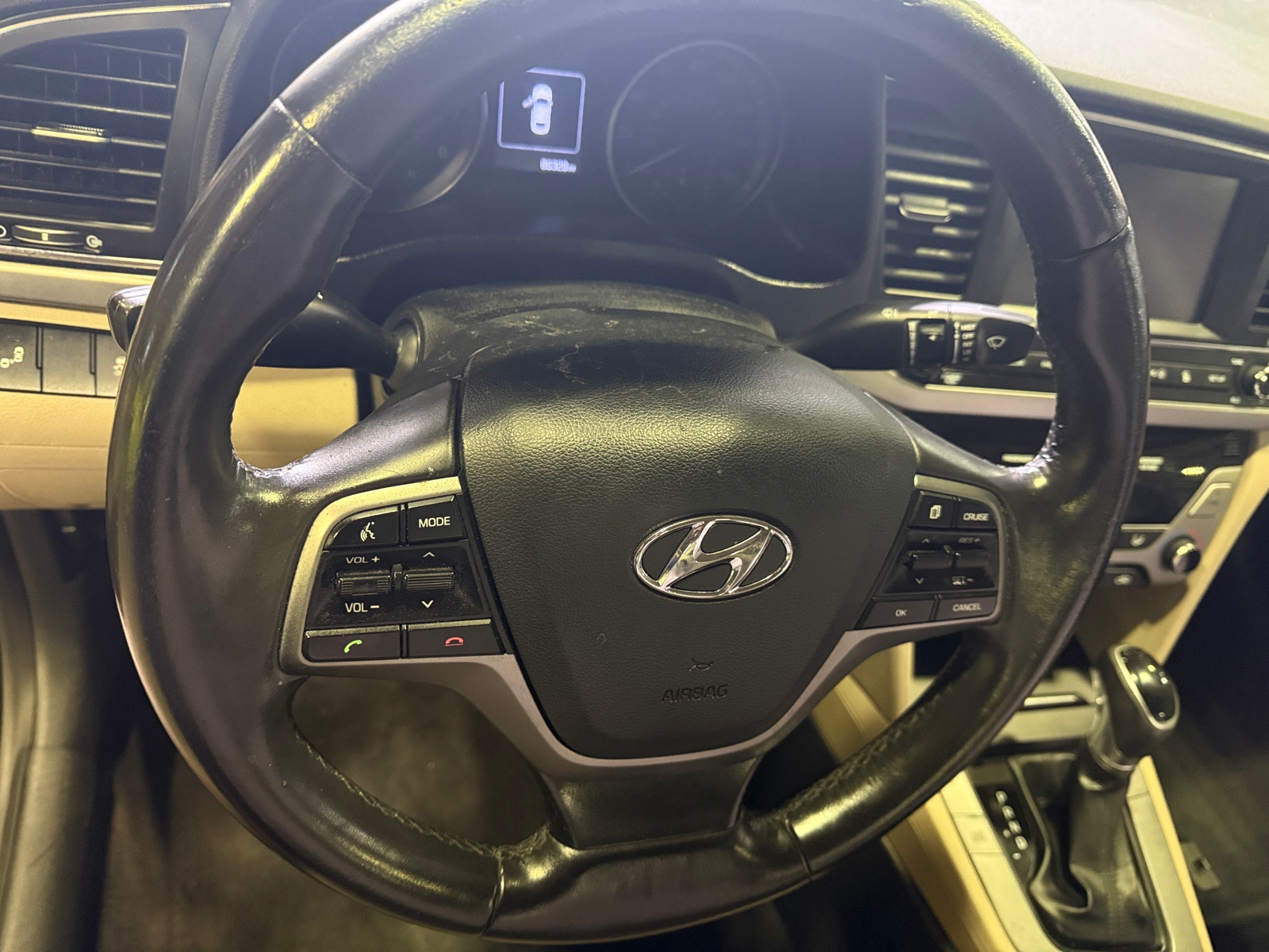 Thumbnail: 2017 Hyundai Elantra - 4