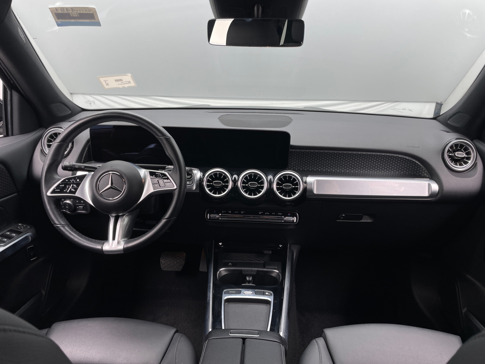 Thumbnail: 2024 Mercedes-Benz GLB - 2