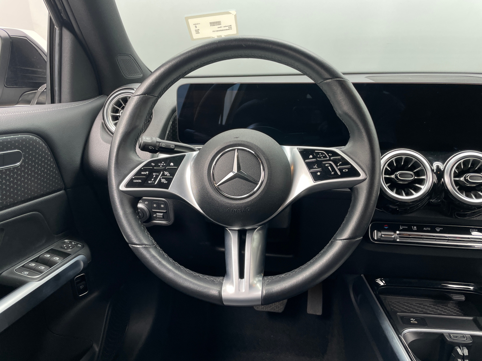 Thumbnail: 2024 Mercedes-Benz GLB - 4