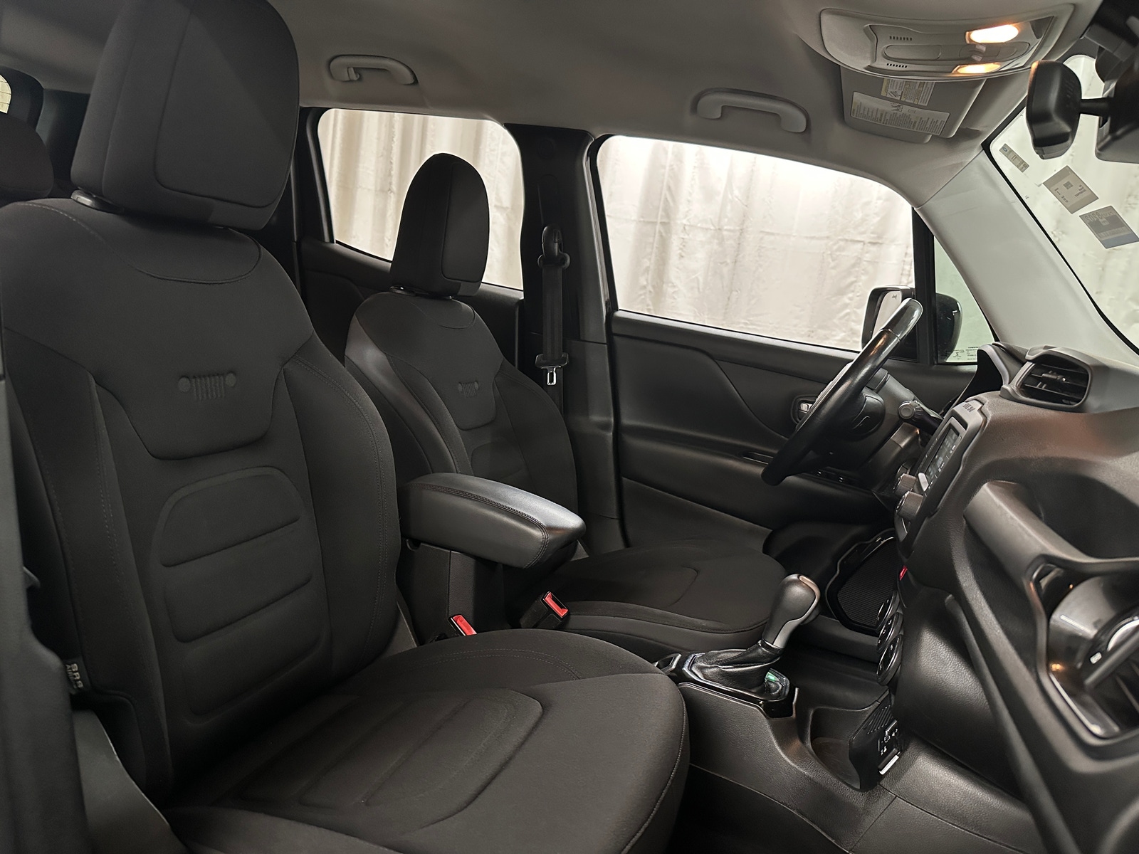 Thumbnail: 2017 Jeep Renegade - 2