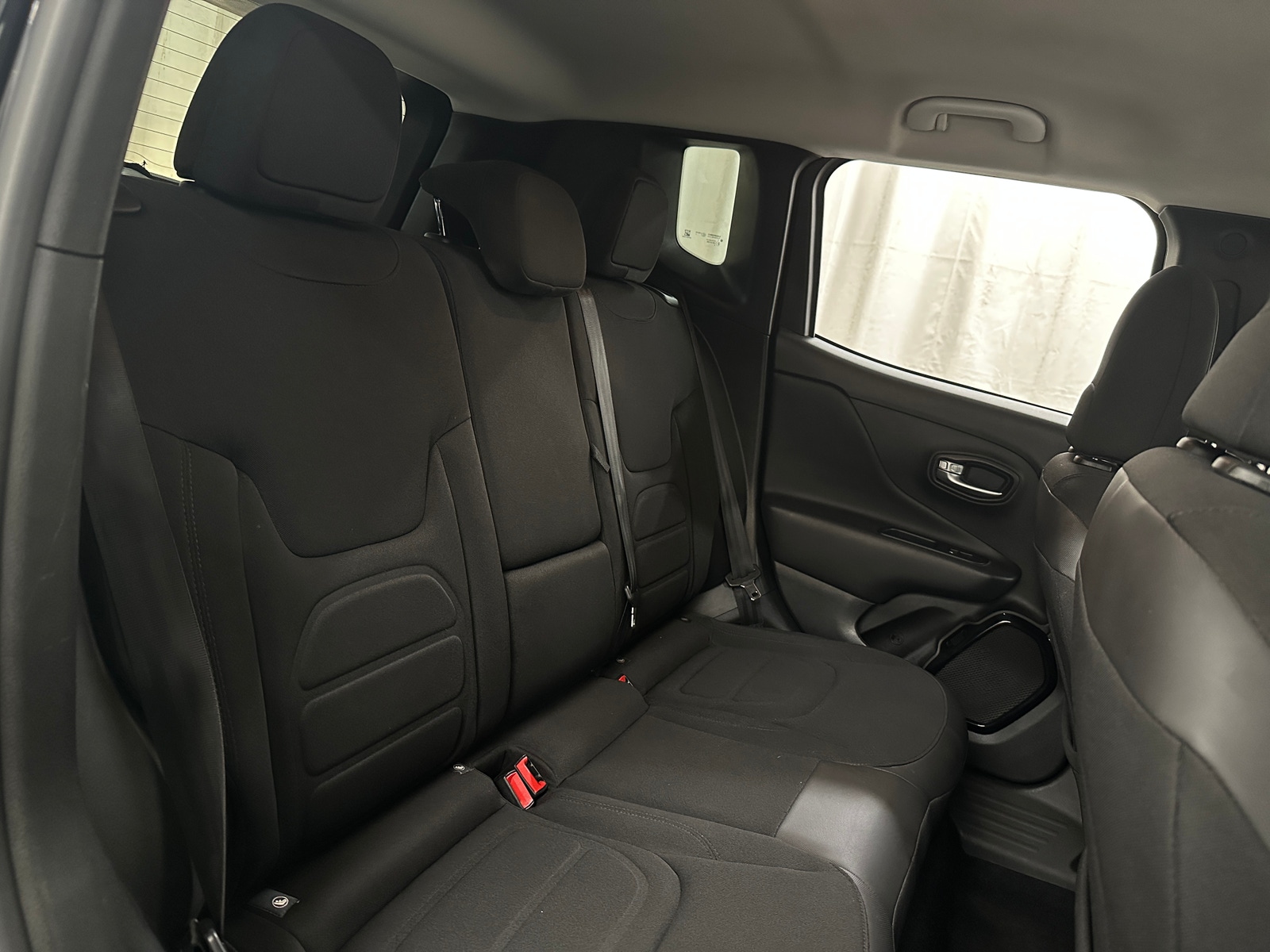 Thumbnail: 2017 Jeep Renegade - 6