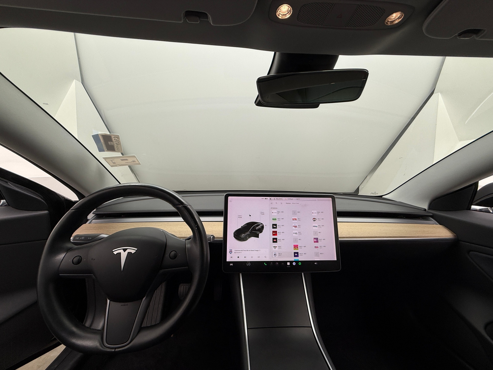 Thumbnail: 2019 Tesla Model 3 - 2