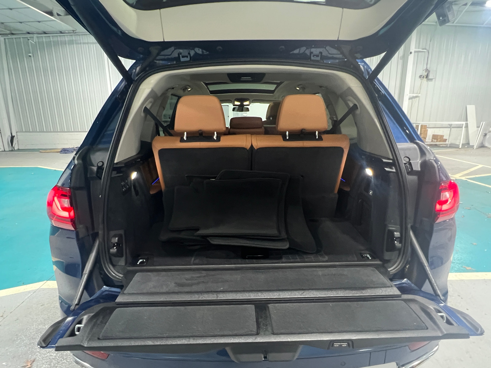 Thumbnail: 2019 BMW X7 - 6