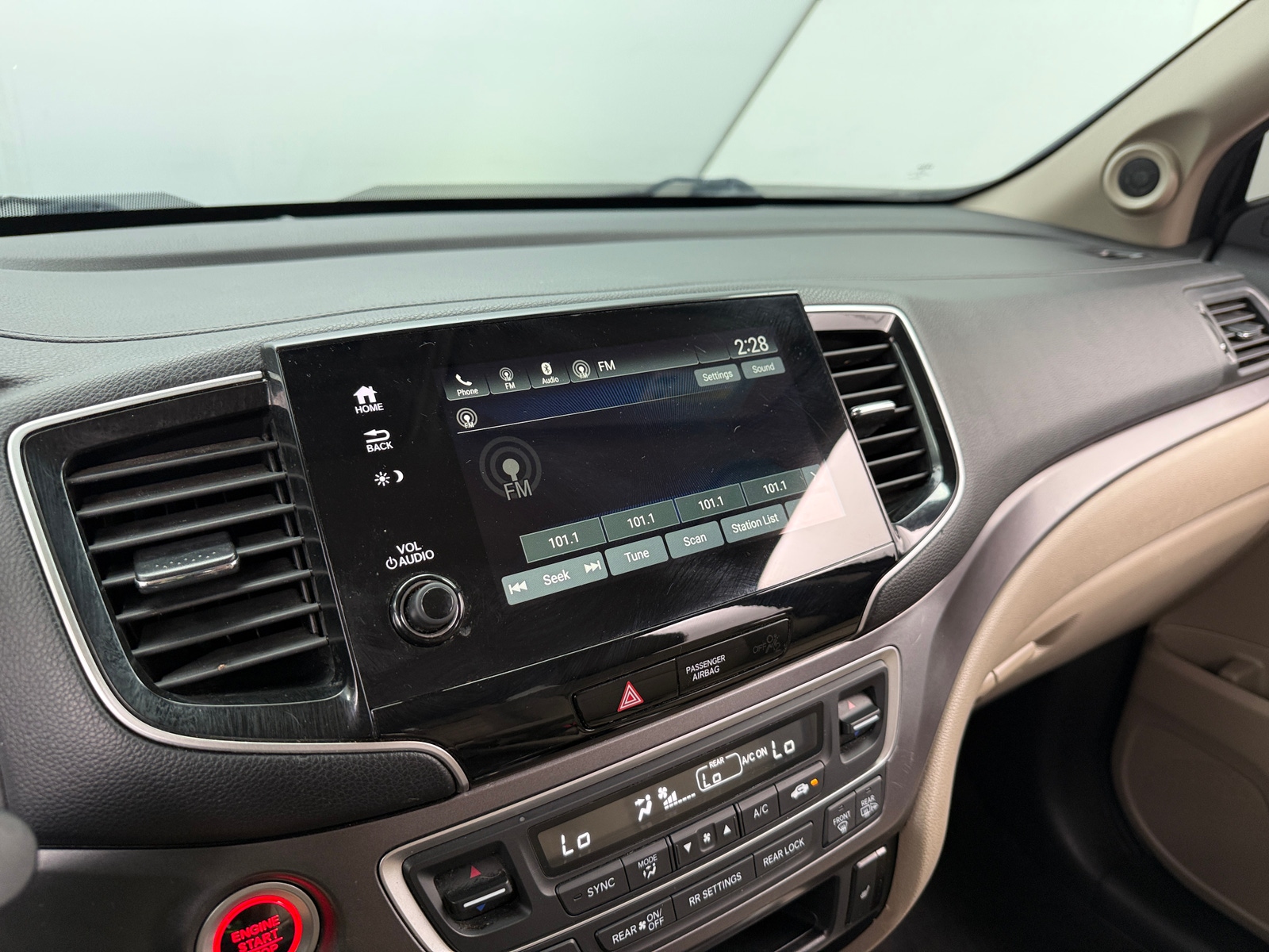 Thumbnail: 2020 Honda Pilot - 4