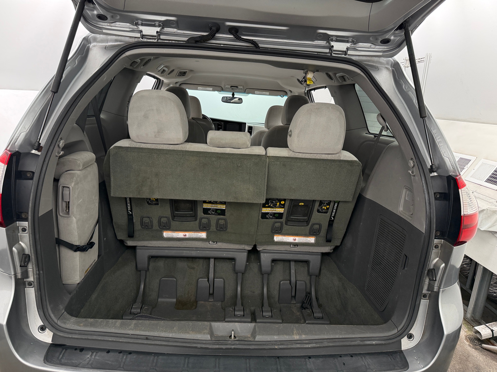 Thumbnail: 2016 Toyota Sienna - 7