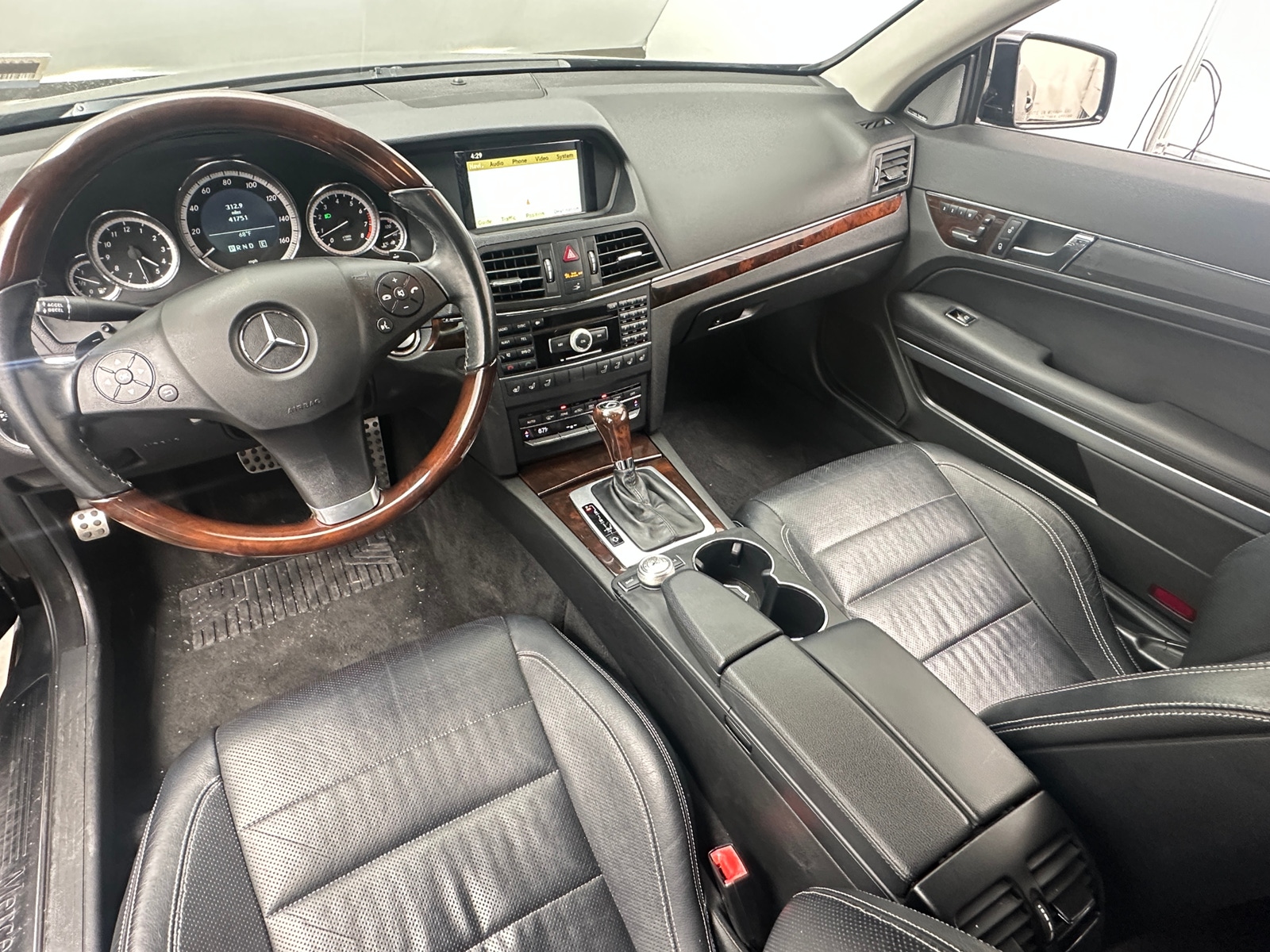 Thumbnail: 2011 Mercedes-Benz E-Class - 2