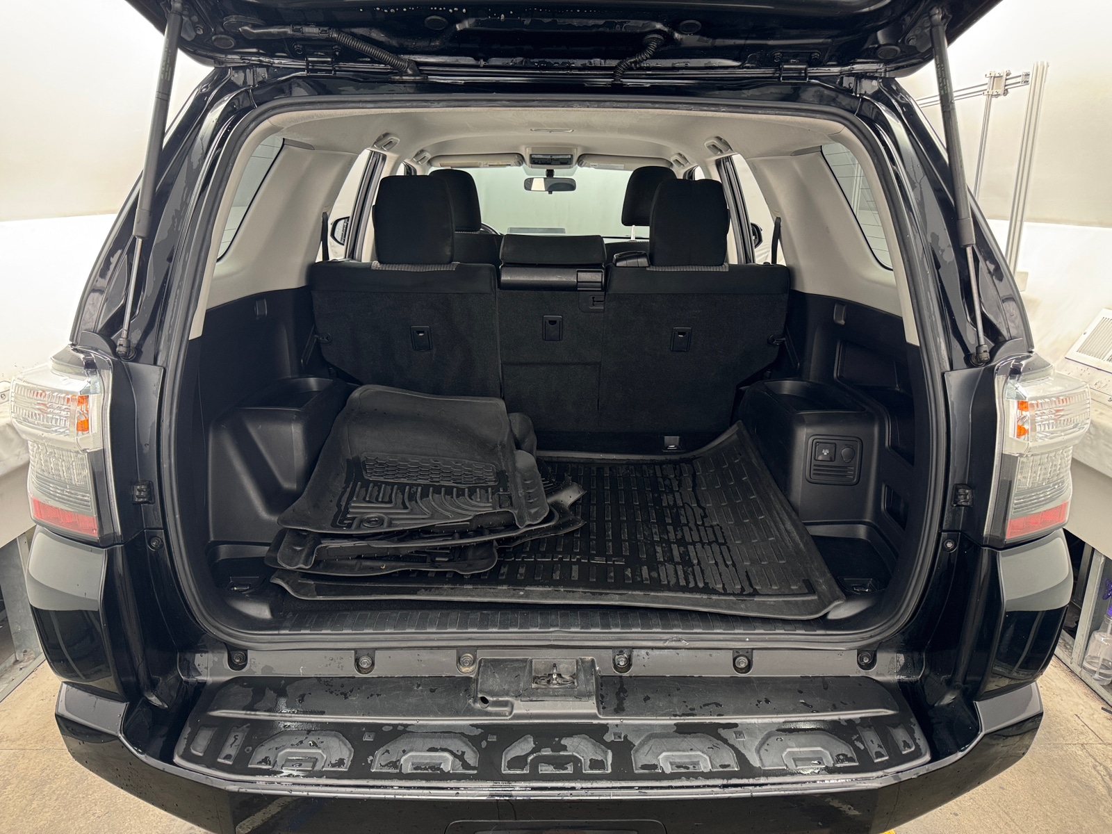 Thumbnail: 2018 Toyota 4Runner - 7