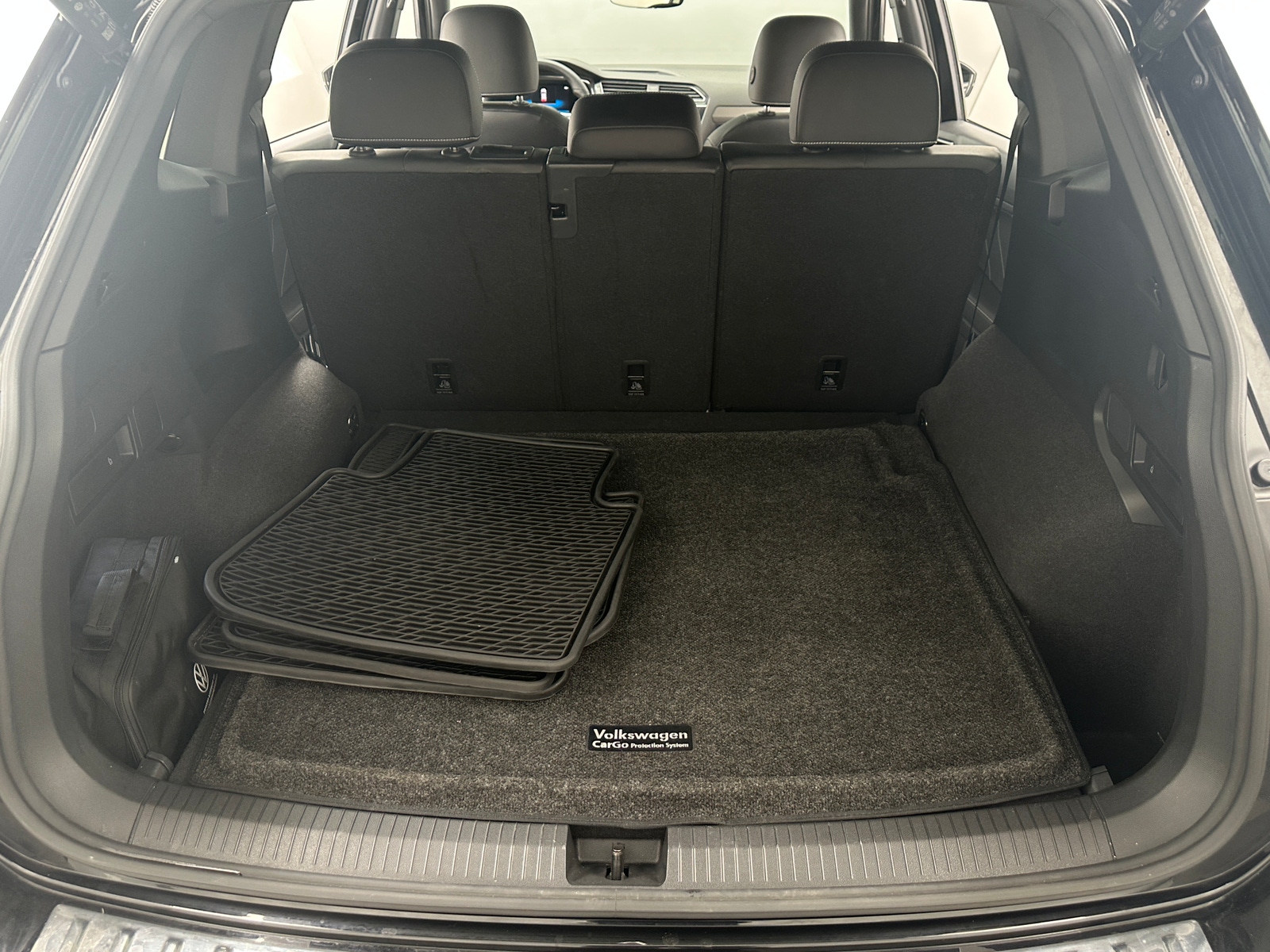 Thumbnail: 2022 Volkswagen Tiguan - 6