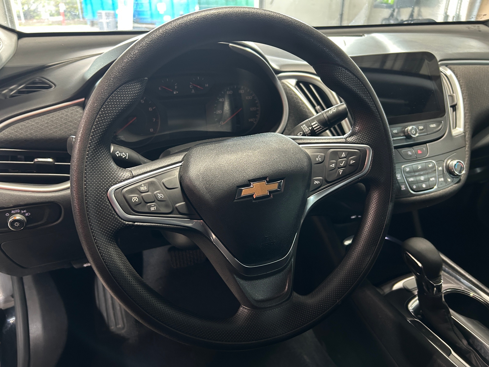 Thumbnail: 2022 Chevrolet Malibu - 5