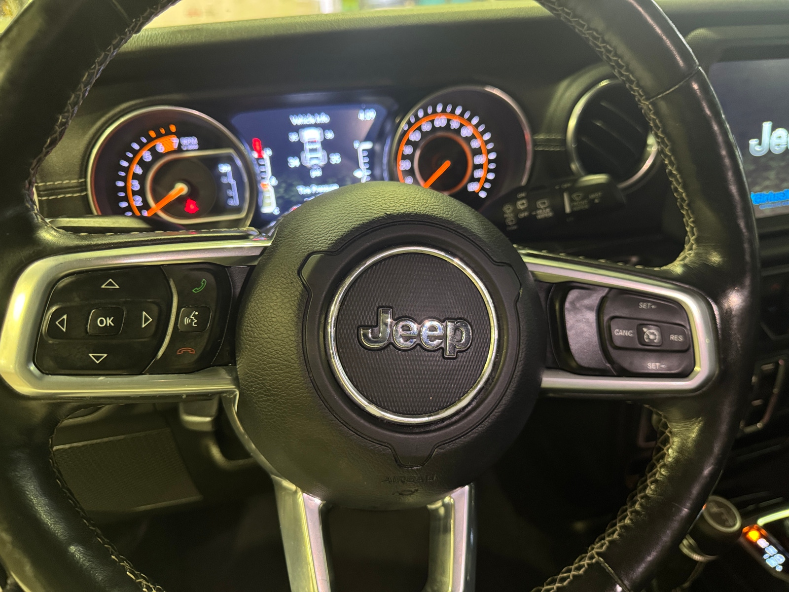 Thumbnail: 2019 Jeep Wrangler - 4