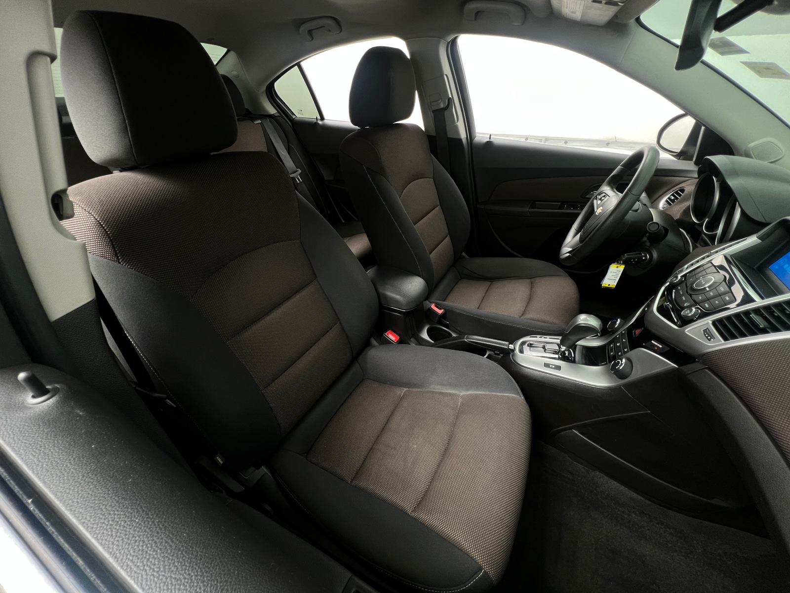 Thumbnail: 2015 Chevrolet Cruze - 2