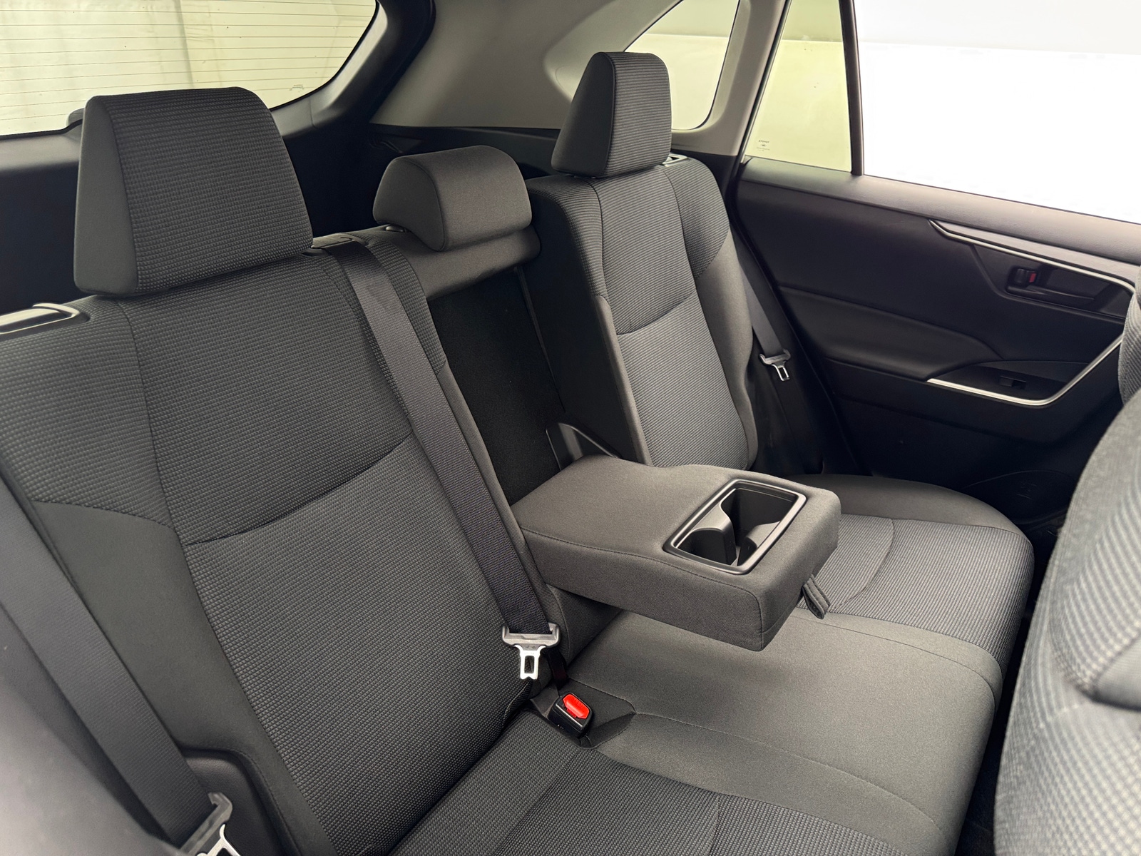 Thumbnail: 2022 Toyota RAV4 - 6