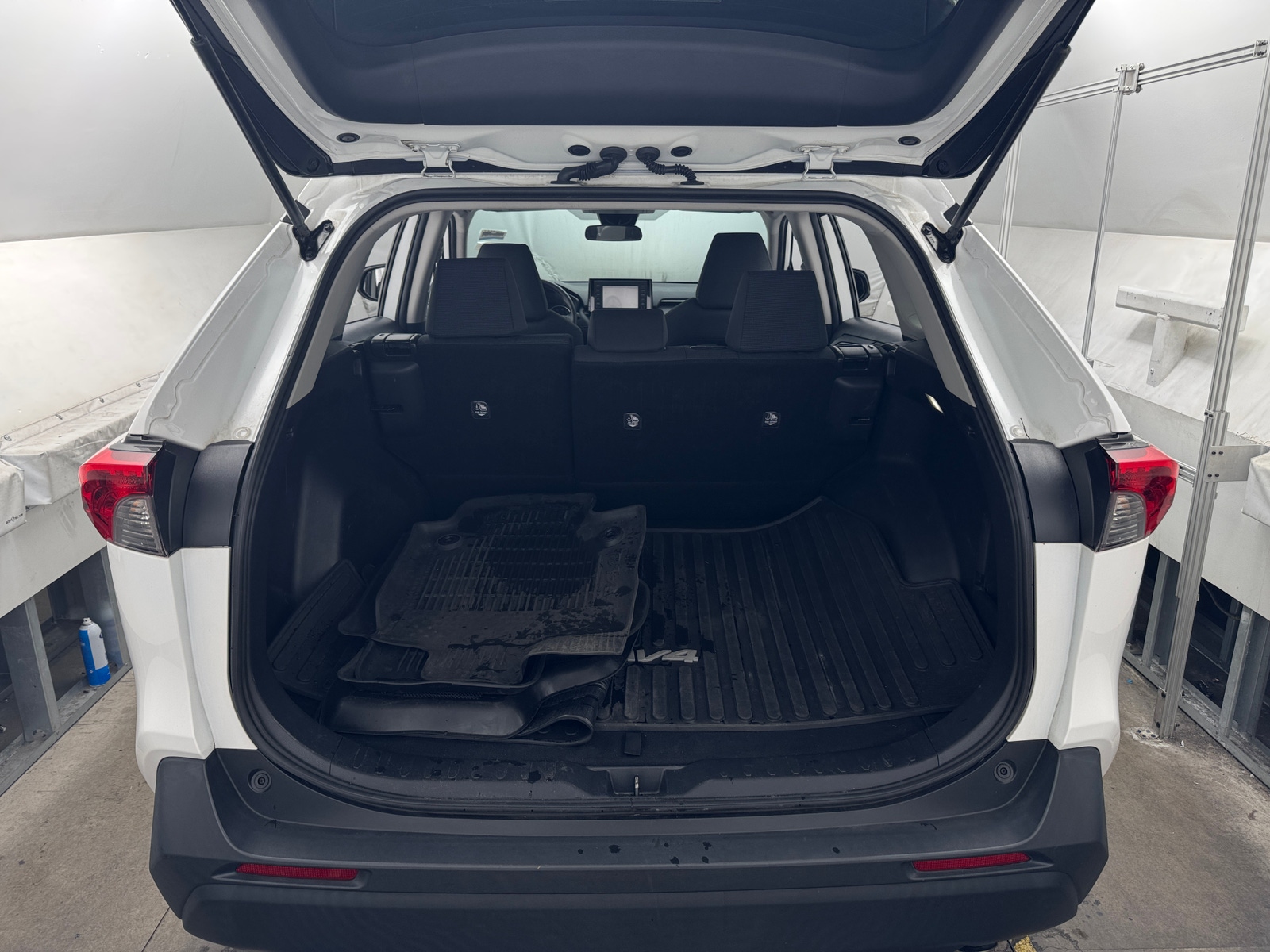 Thumbnail: 2022 Toyota RAV4 - 7