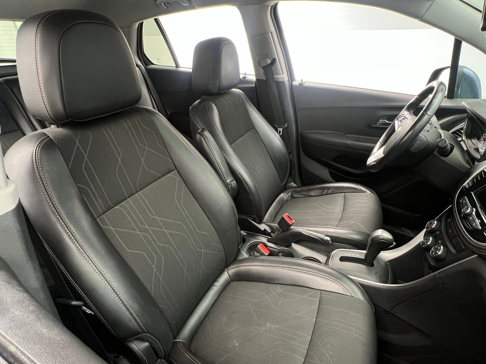 Thumbnail: 2019 Chevrolet Trax - 2