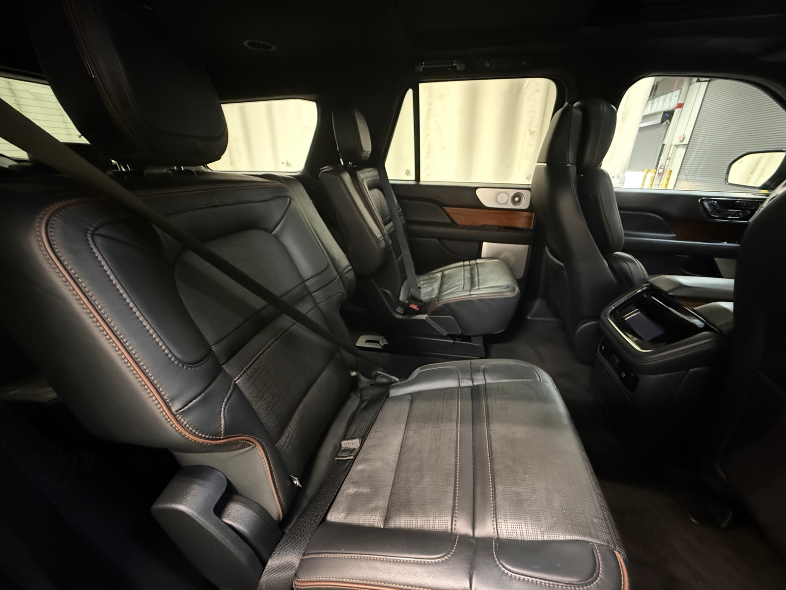 Thumbnail: 2022 Lincoln Navigator - 5