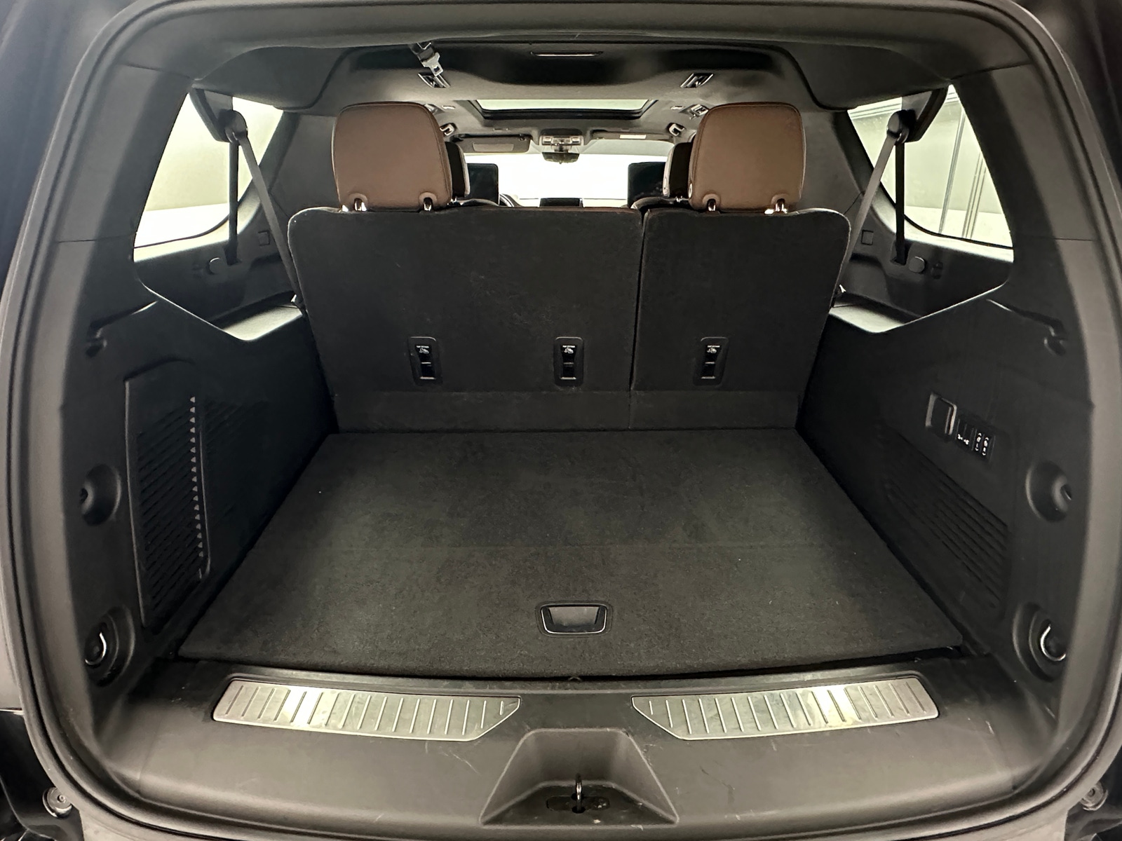 Thumbnail: 2021 Chevrolet Suburban - 6