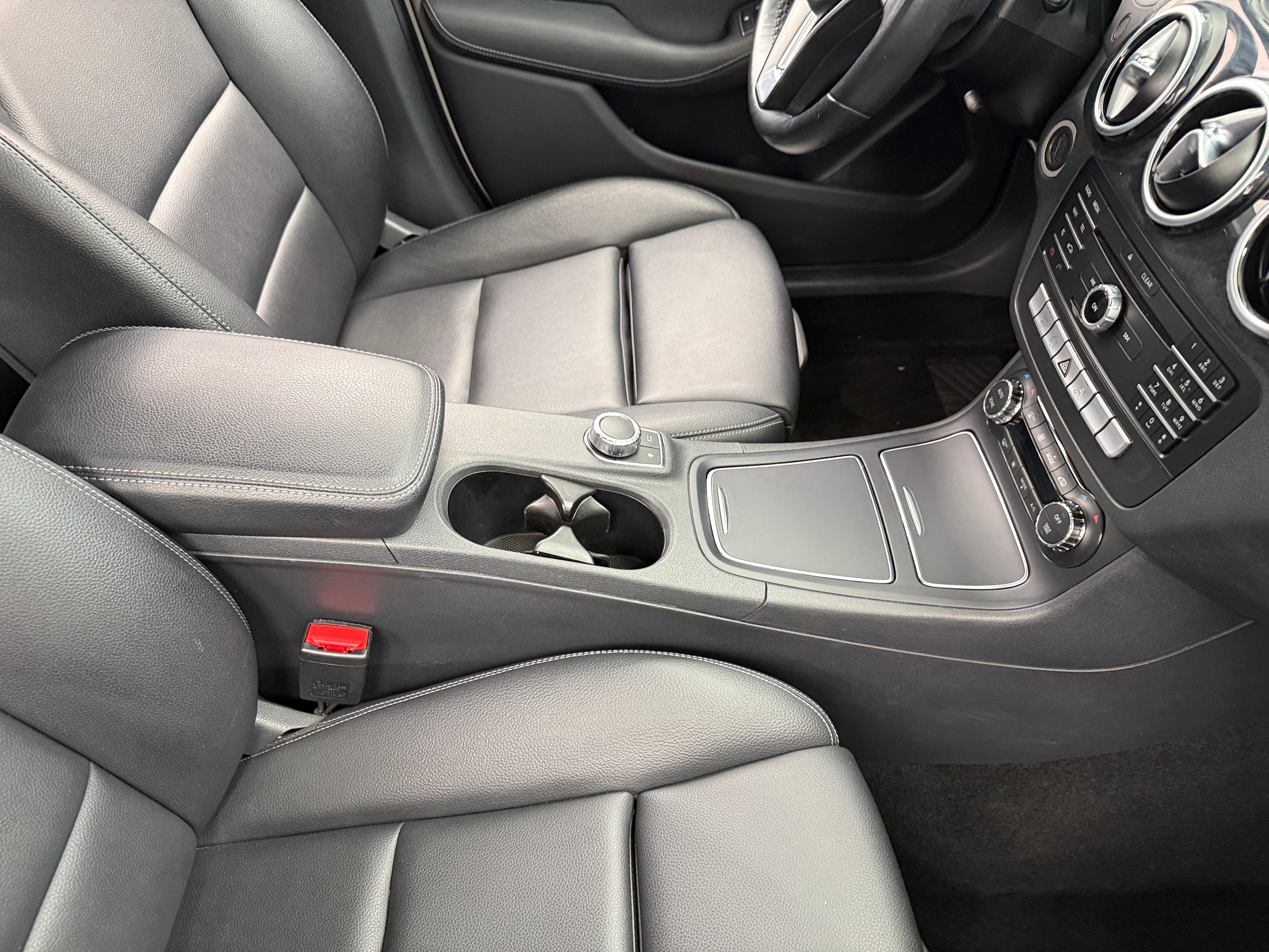 Used 2017 Mercedes-Benz B-Class B250e with VIN WDDVP9AB7HJ013670 for sale in Oak Creek, WI