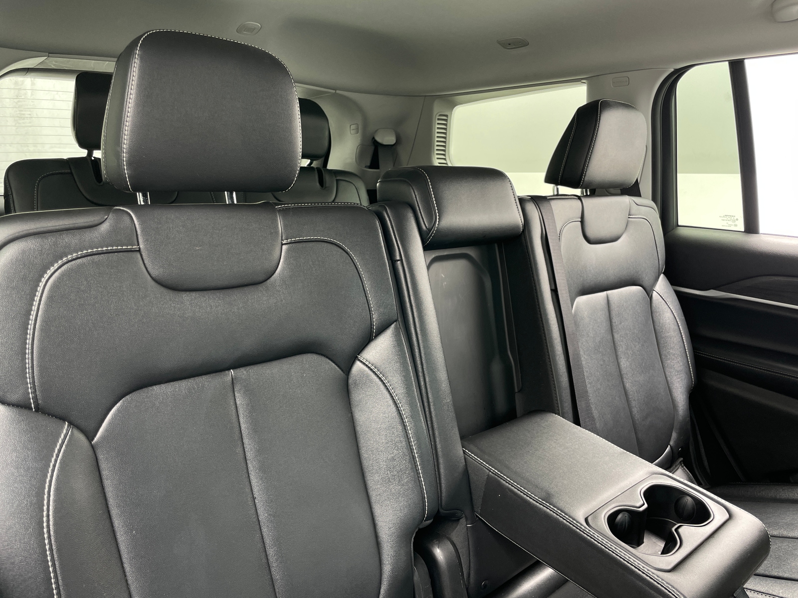 Thumbnail: 2023 Jeep Grand Cherokee L - 5