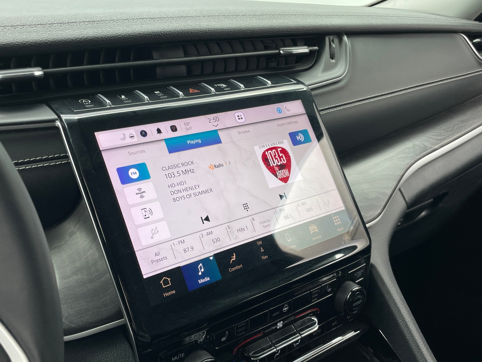 Thumbnail: 2023 Jeep Grand Cherokee L - 3