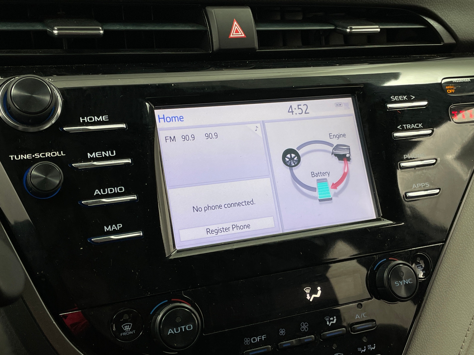 Thumbnail: 2019 Toyota Camry - 4