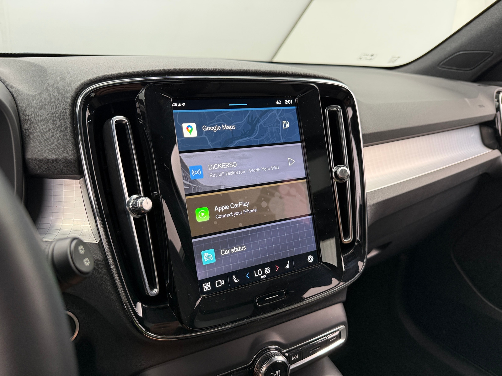 Thumbnail: 2024 Volvo XC40 - 4