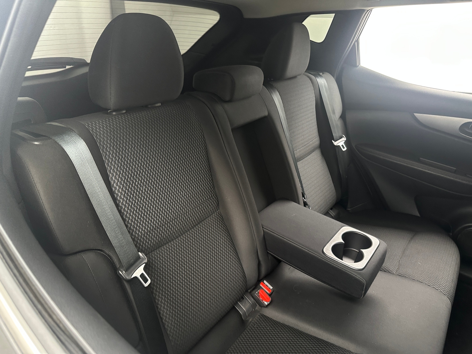 Thumbnail: 2021 Nissan Rogue Sport - 6