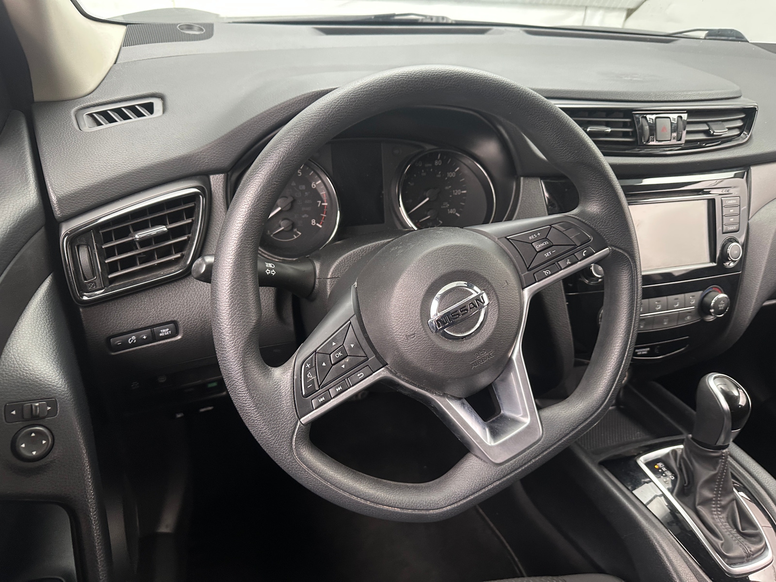 Thumbnail: 2021 Nissan Rogue Sport - 5