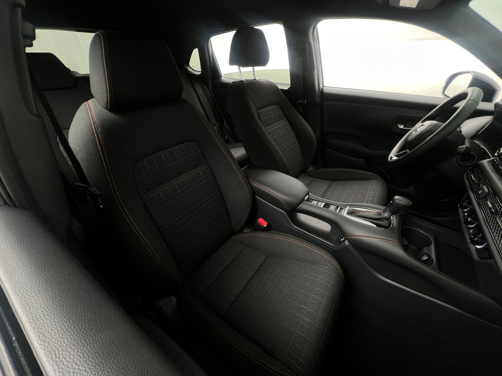 Thumbnail: 2025 Honda HR-V - 2