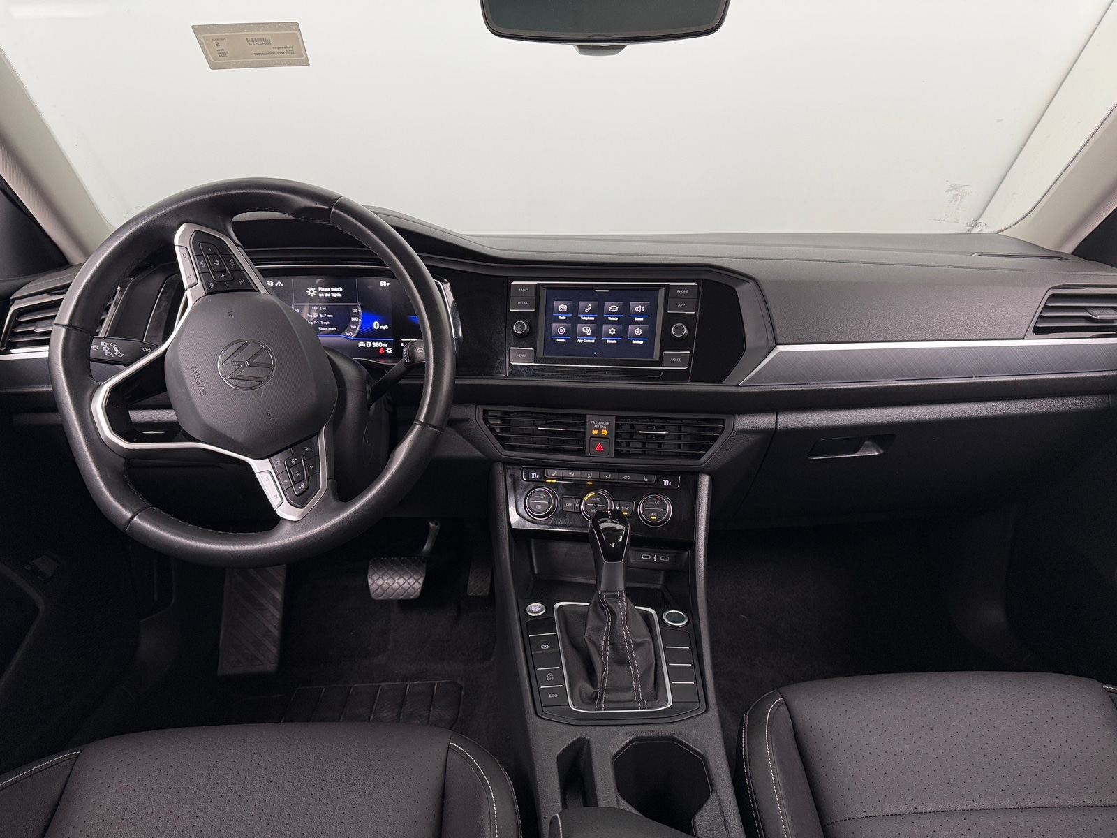 Thumbnail: 2024 Volkswagen Jetta - 2