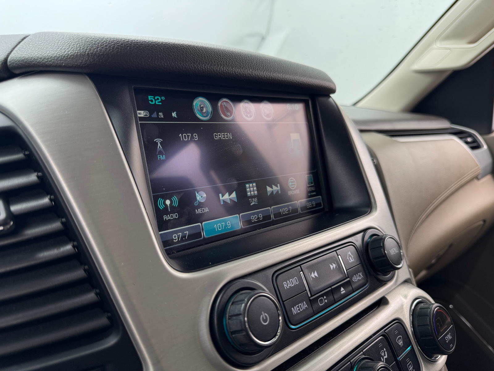 Thumbnail: 2020 GMC Yukon XL - 3