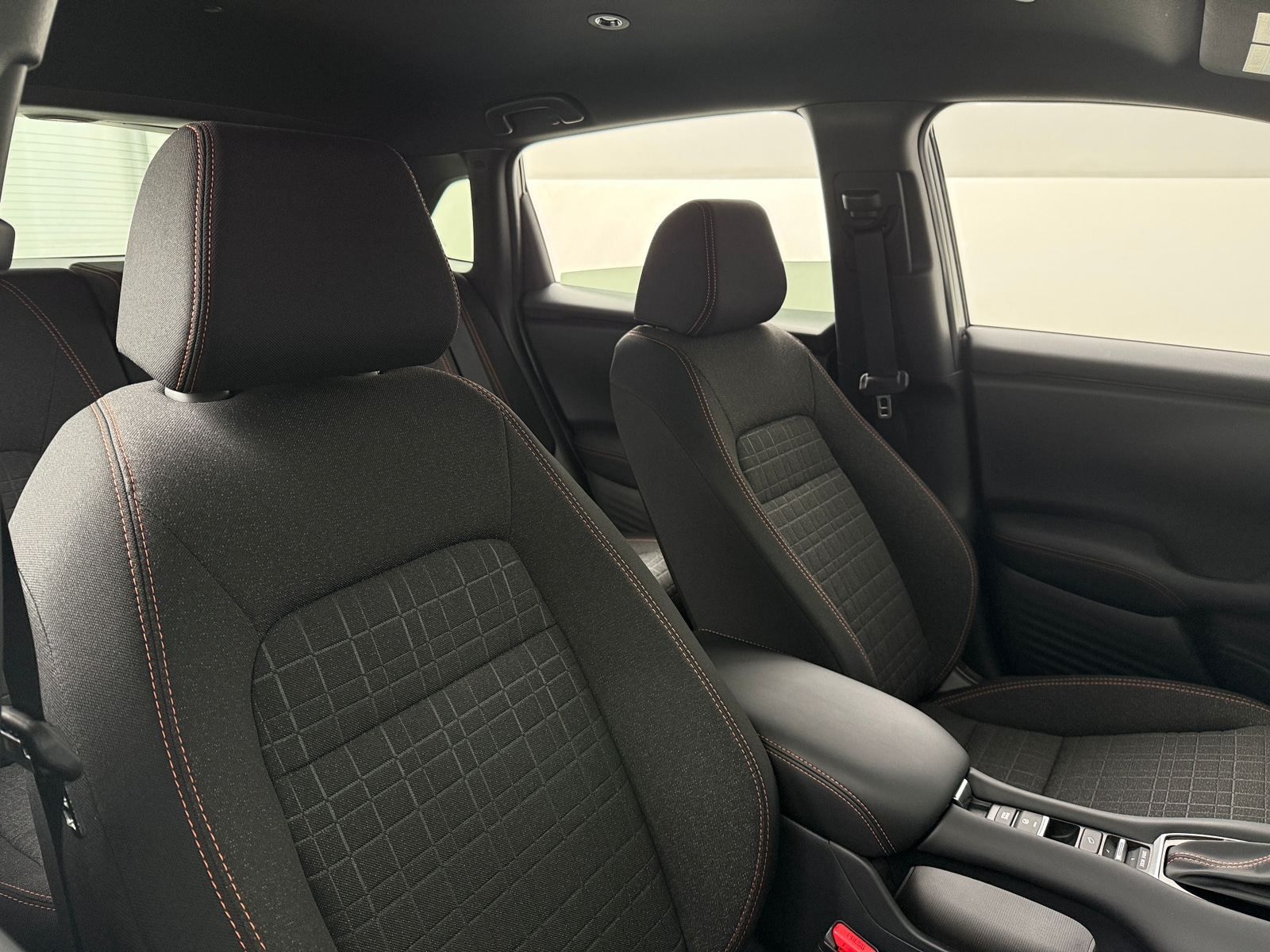 Thumbnail: 2025 Honda HR-V - 2